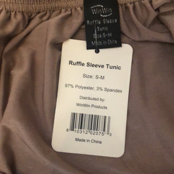 WinWin Ruffle Sleeve Tunic - Picture 9 of 10